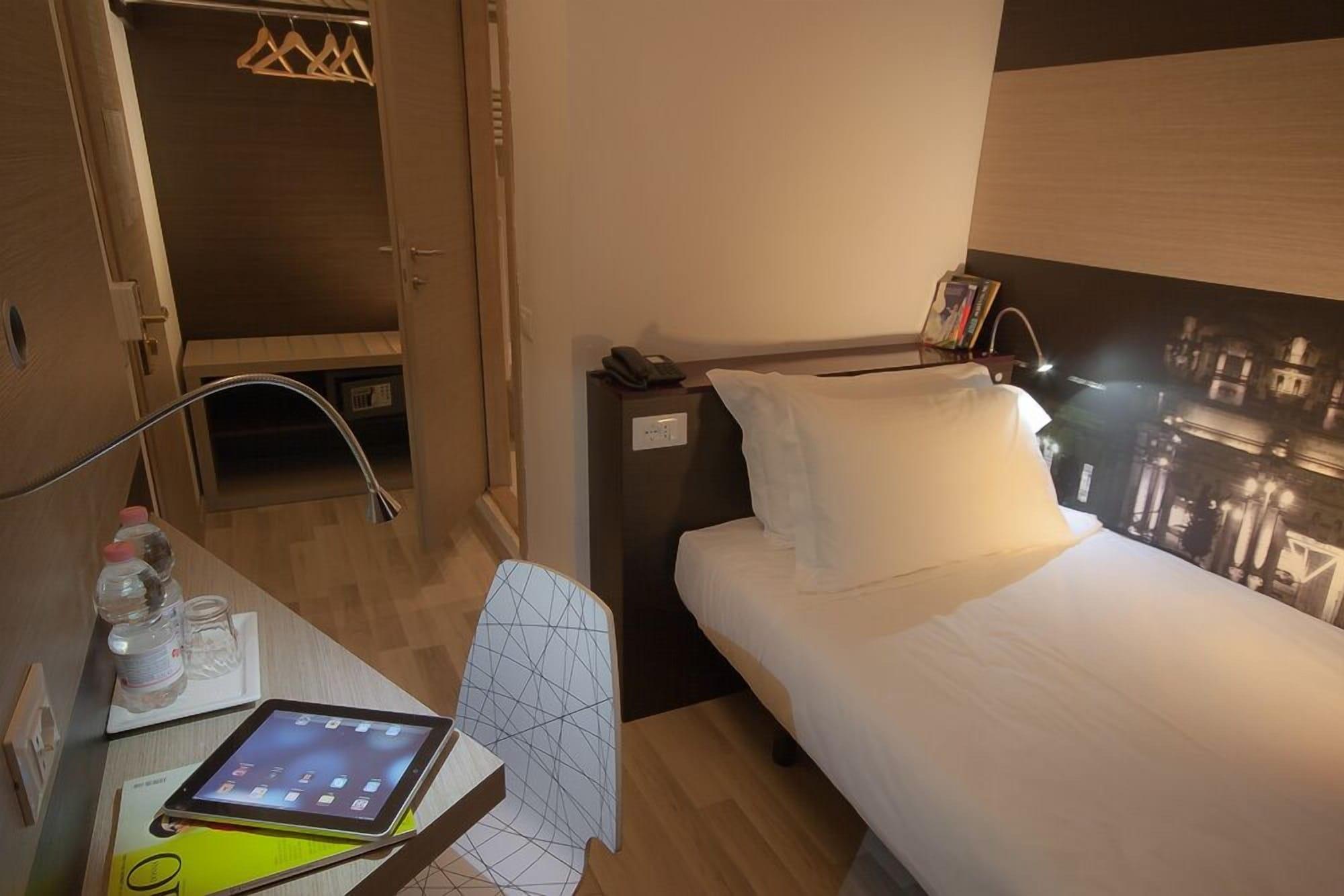 Genius Hotel Downtown Milan Ruang foto