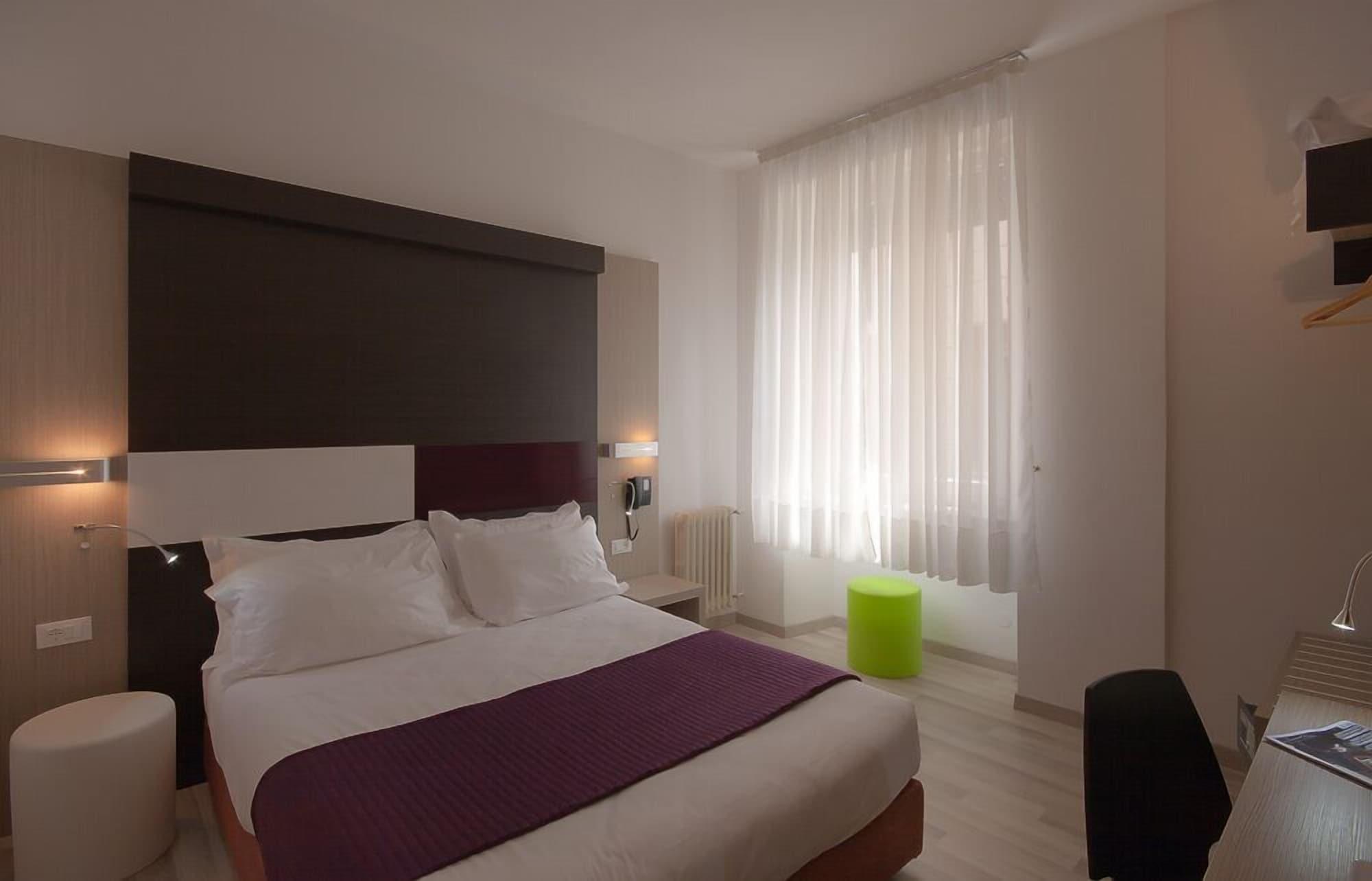 Genius Hotel Downtown Milan Ruang foto