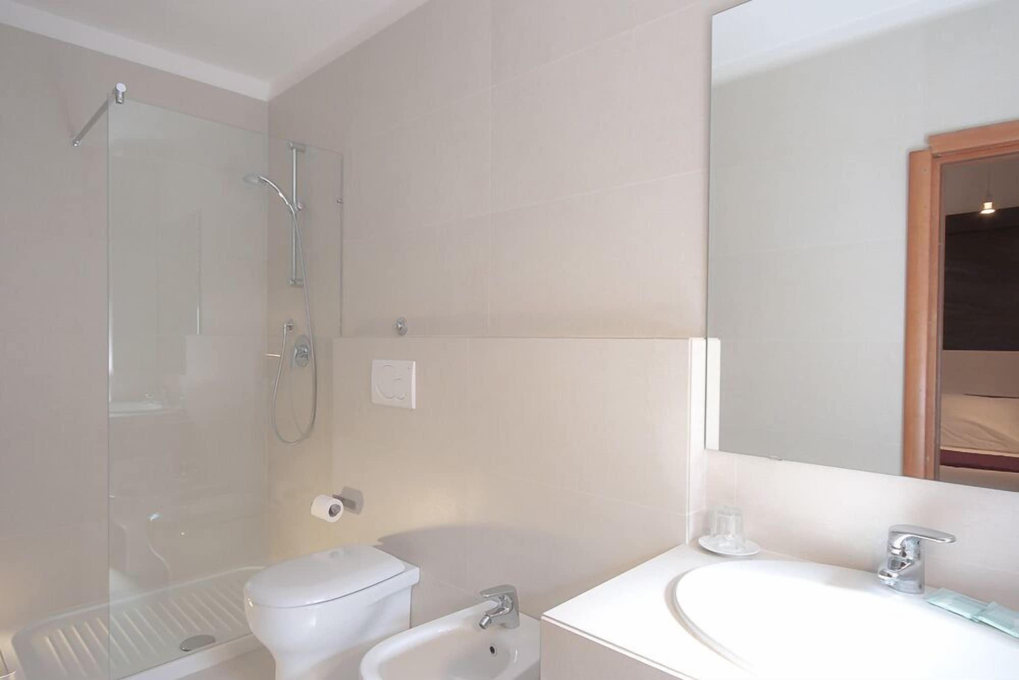 Genius Hotel Downtown Milan Bagian luar foto