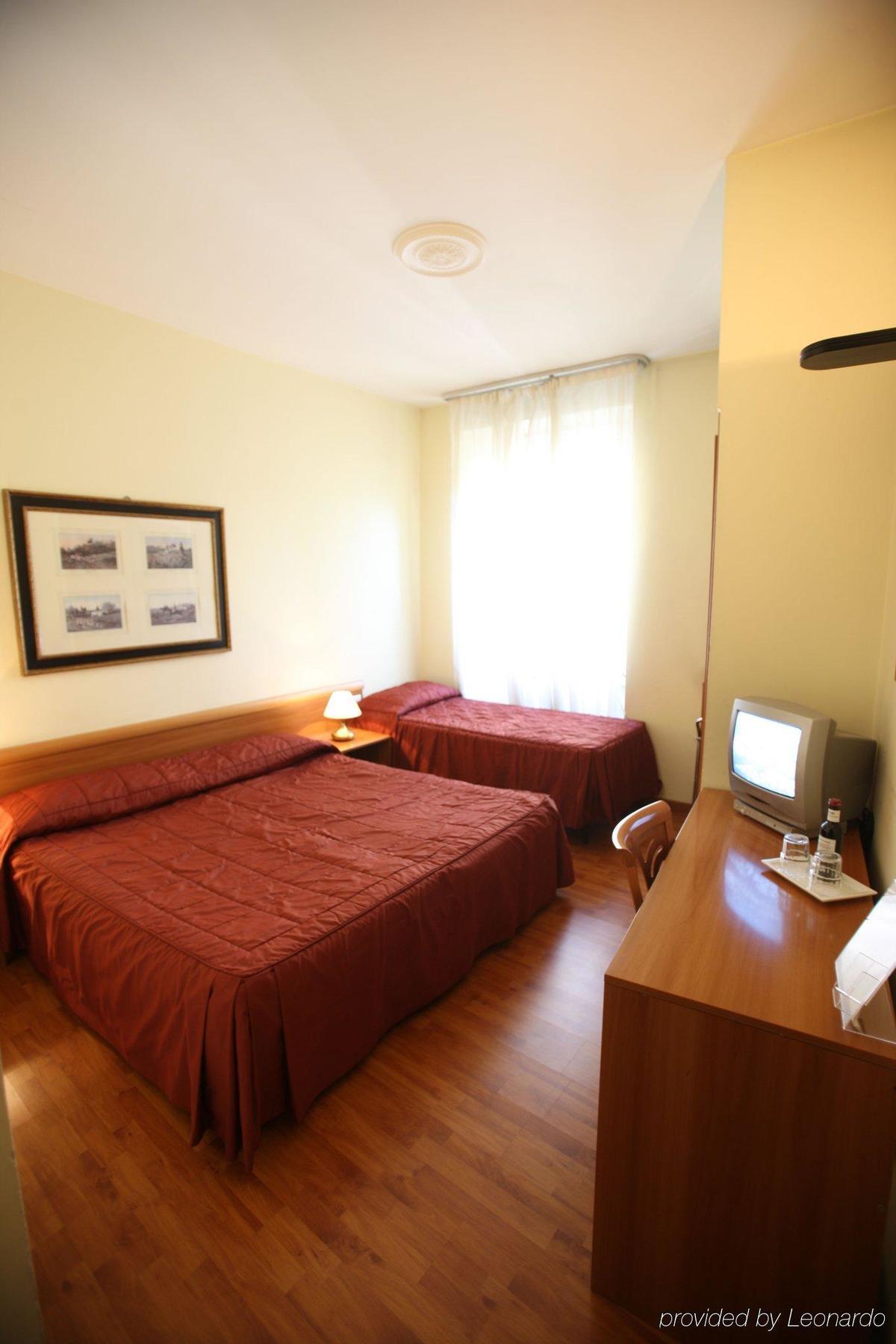 Genius Hotel Downtown Milan Ruang foto