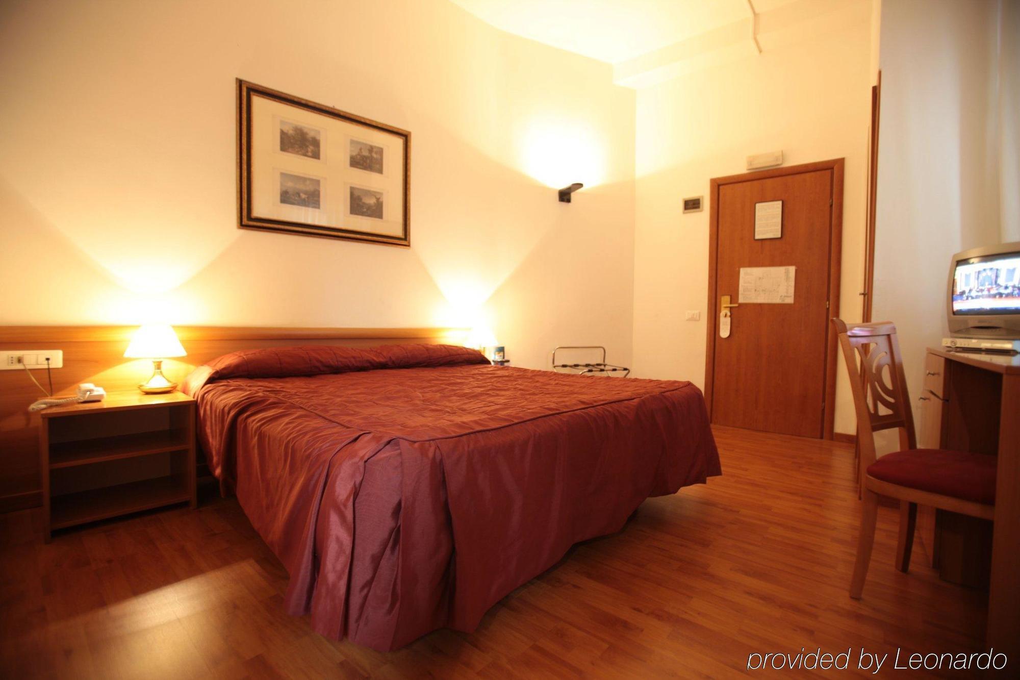 Genius Hotel Downtown Milan Ruang foto